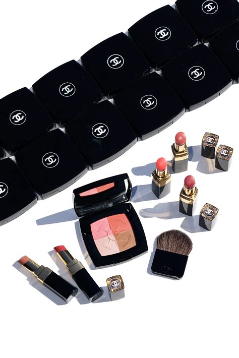 voyage de chanel travel face palette|Chanel makeup travel bag.